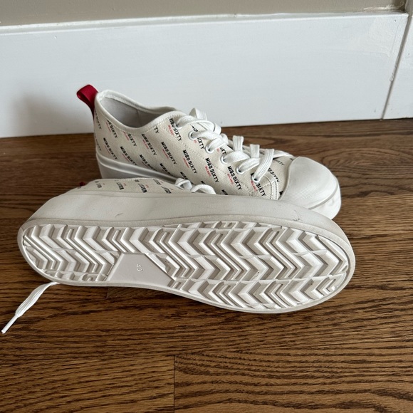 Soulier Miss Sixty comme neuf, grandeur 40 - Picture 4 of 4